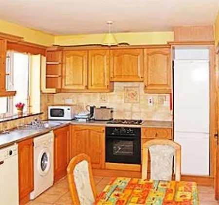 Apartmán Friary Downs House & *