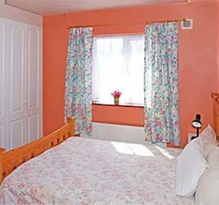 Friary Downs House & Apartmán